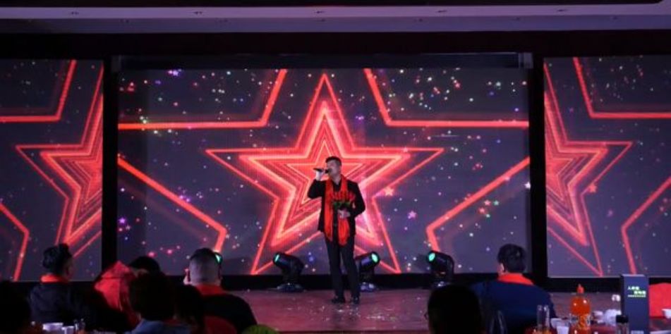 點擊查看詳細(xì)信息<br>標(biāo)題：2019年年會 閱讀次數(shù)：3271